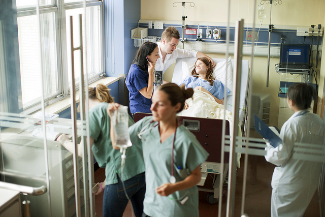 Etudiants en formation sanitaire ou sociale : faites votre demande de bourse