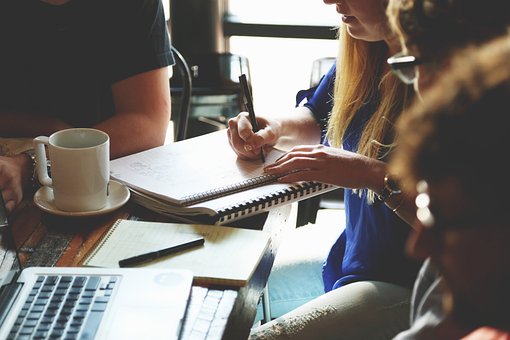 Jeune entrepreneur ? tente l’immersion professionnelle en Europe